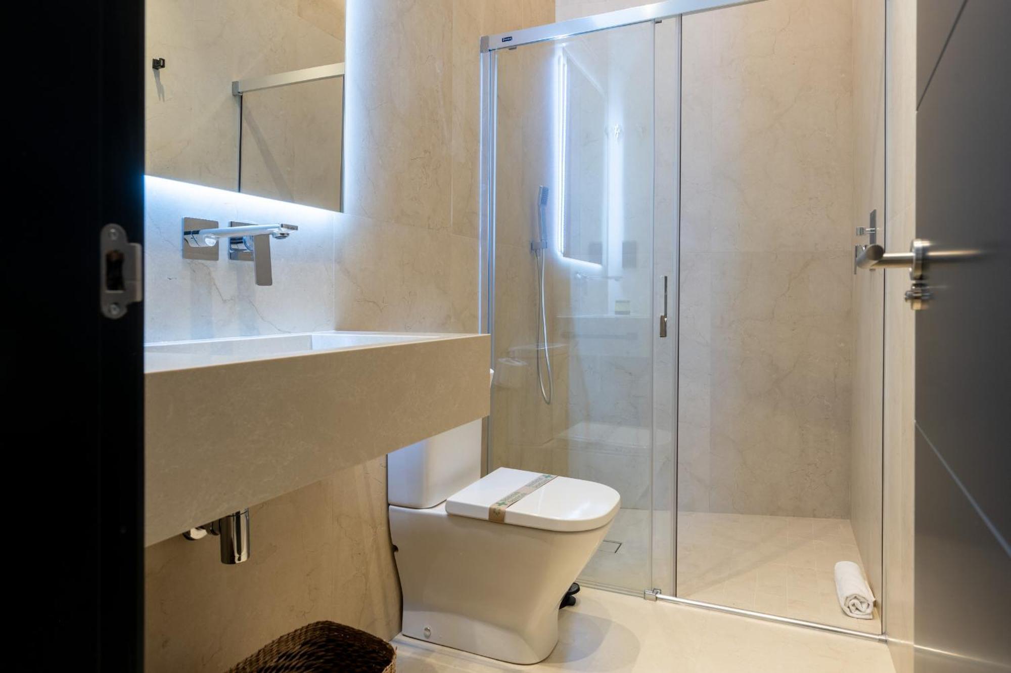 New Design Apartment - Private Patio - Gallos 2 إشبيلية المظهر الخارجي الصورة