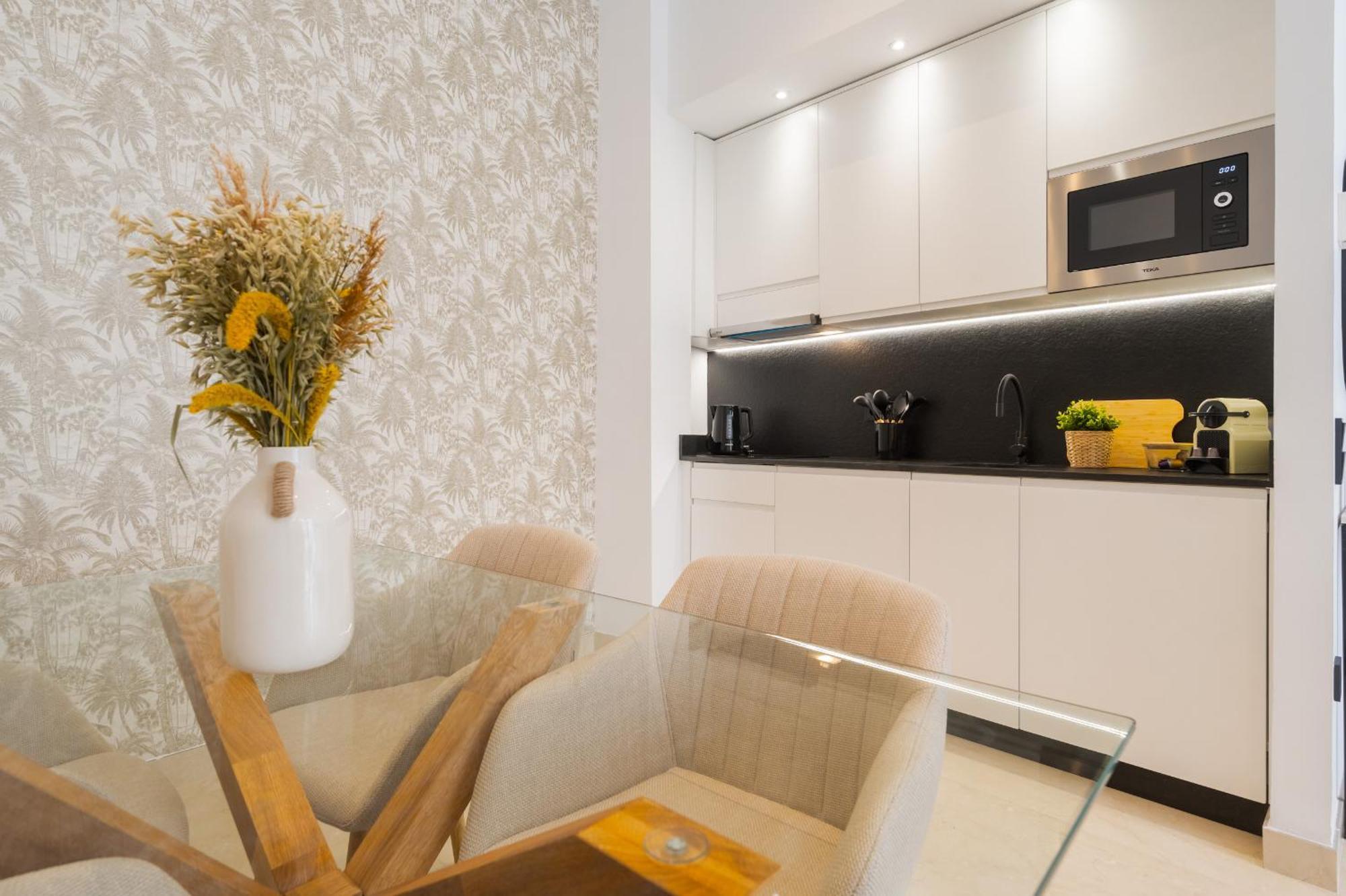New Design Apartment - Private Patio - Gallos 2 إشبيلية المظهر الخارجي الصورة